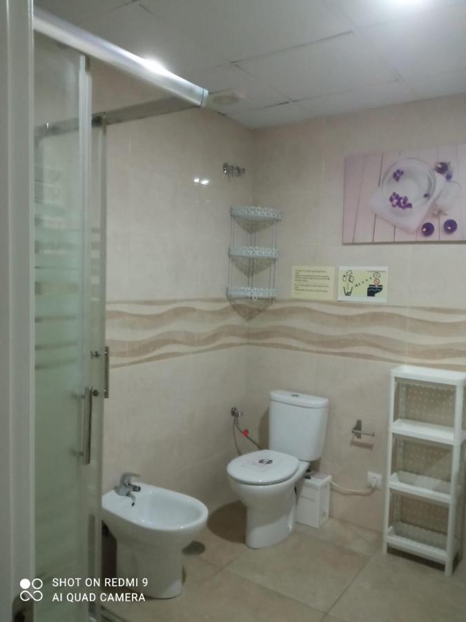 Invecar Holding Apartment Sevilla Bagian luar foto