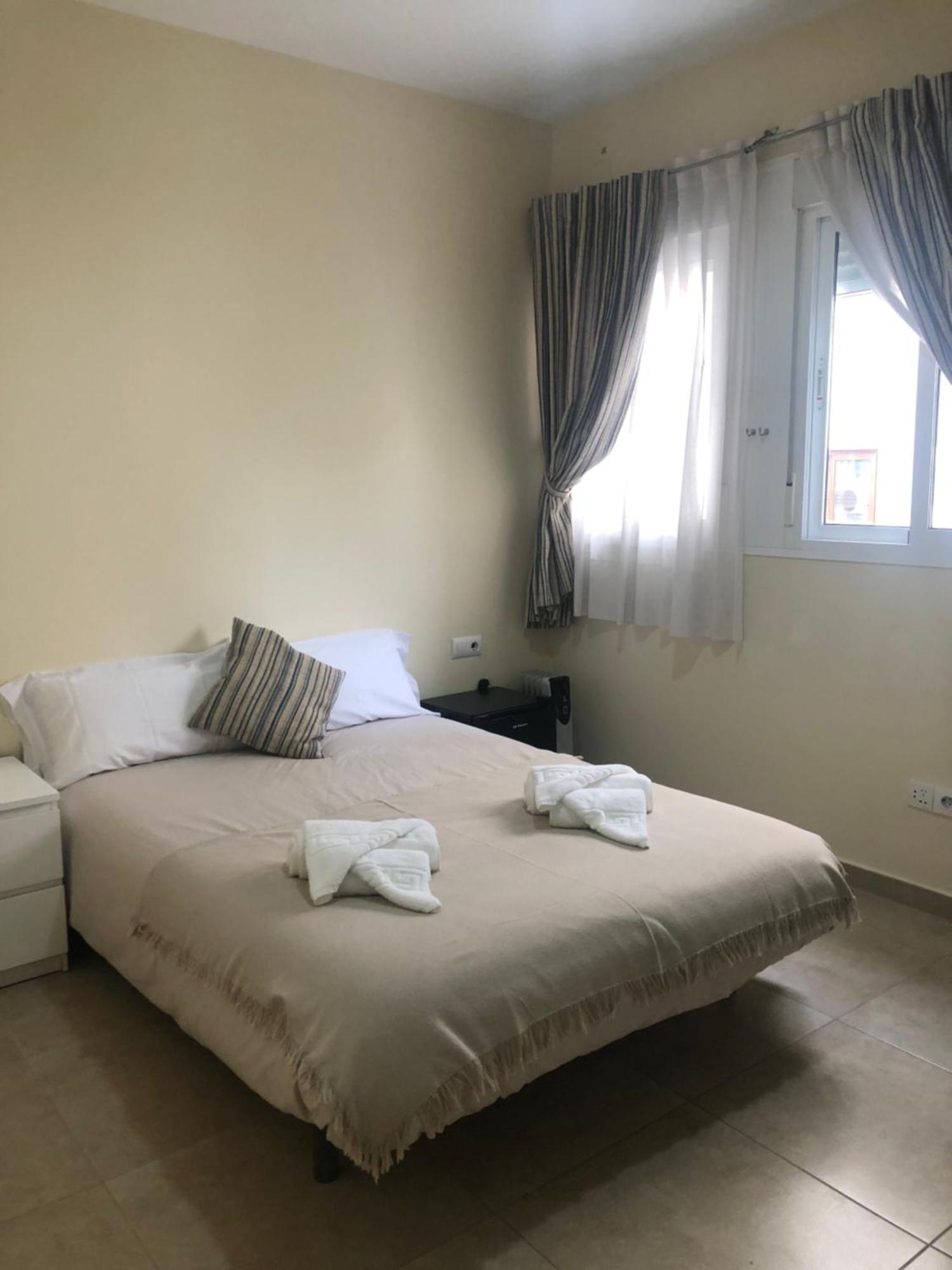Invecar Holding Apartment Sevilla Bagian luar foto