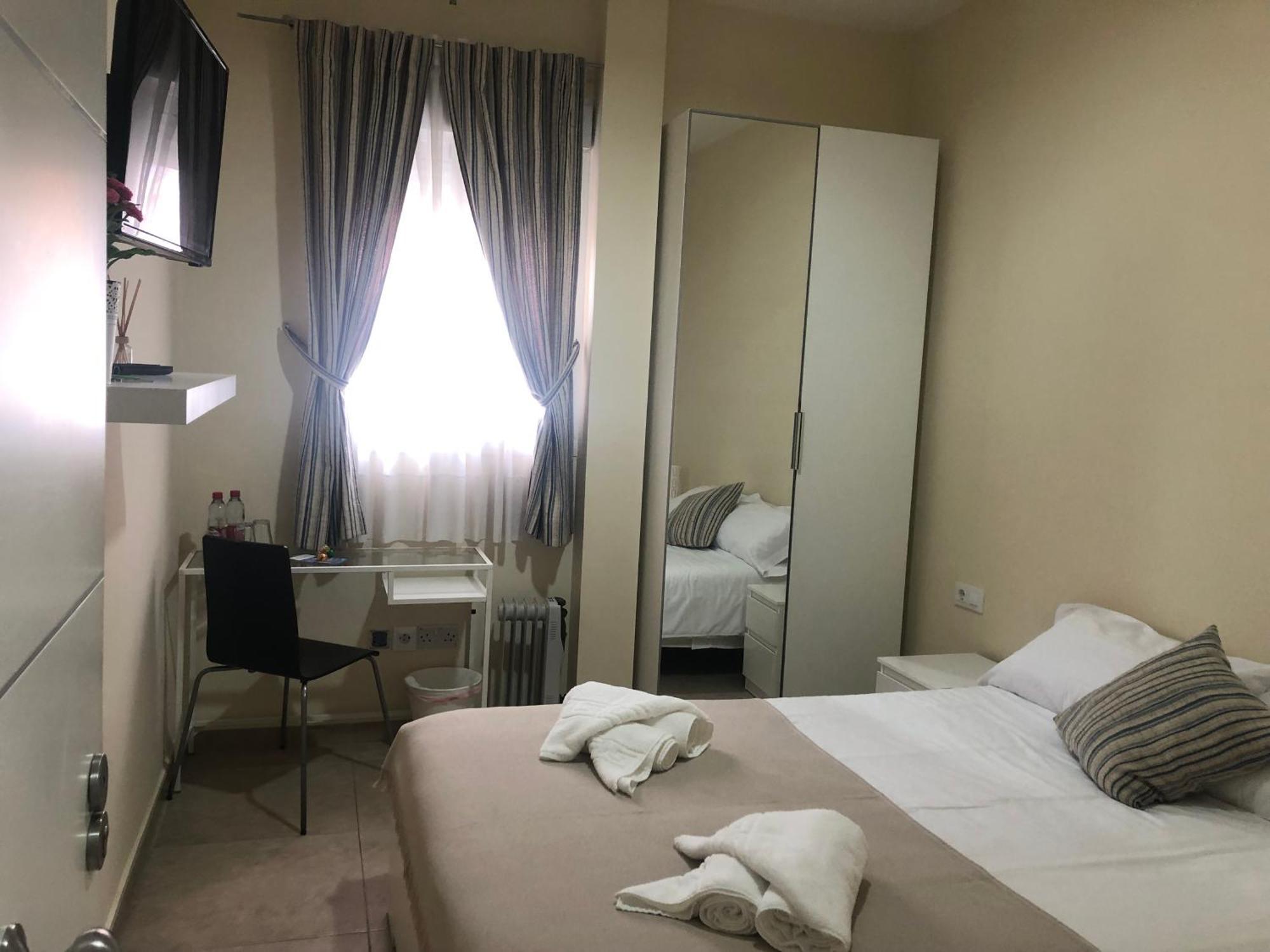 Invecar Holding Apartment Sevilla Bagian luar foto